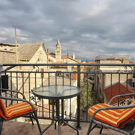 Apartment By The Sea Kastel Kambelovac, - 8679