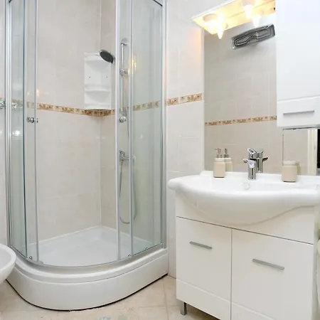 Apartment By The Sea Kastel Kambelovac, - 8679