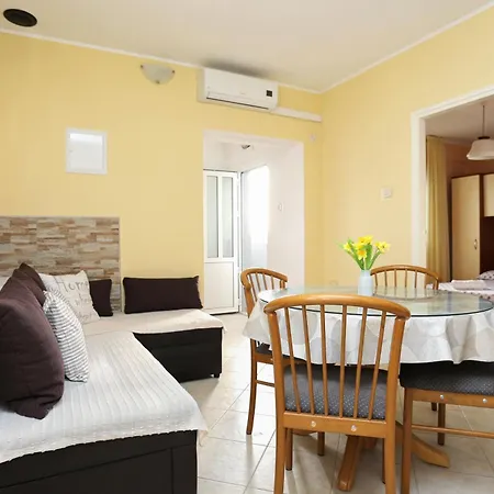 Apartment By The Sea Kastel Kambelovac, - 8679