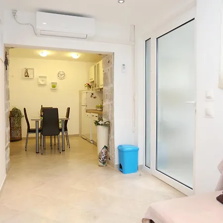 By The Sea Kastel Kambelovac, - 8679 Apartment Kastela